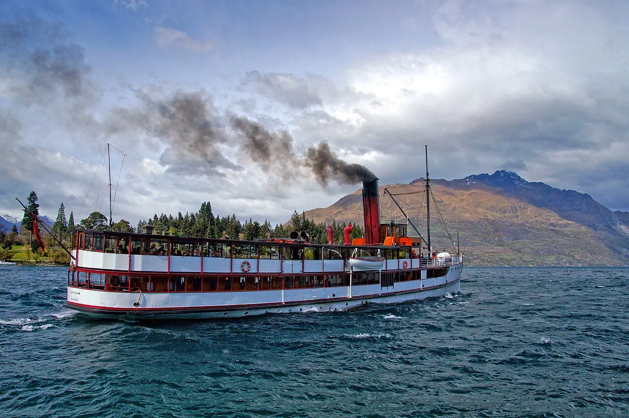 The TSS Earnslaw steaming across Lake Wakatipu
